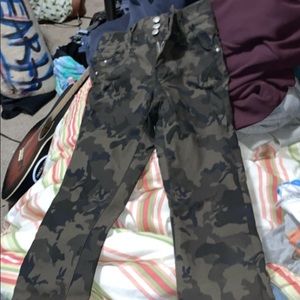 Camo skinny jeans